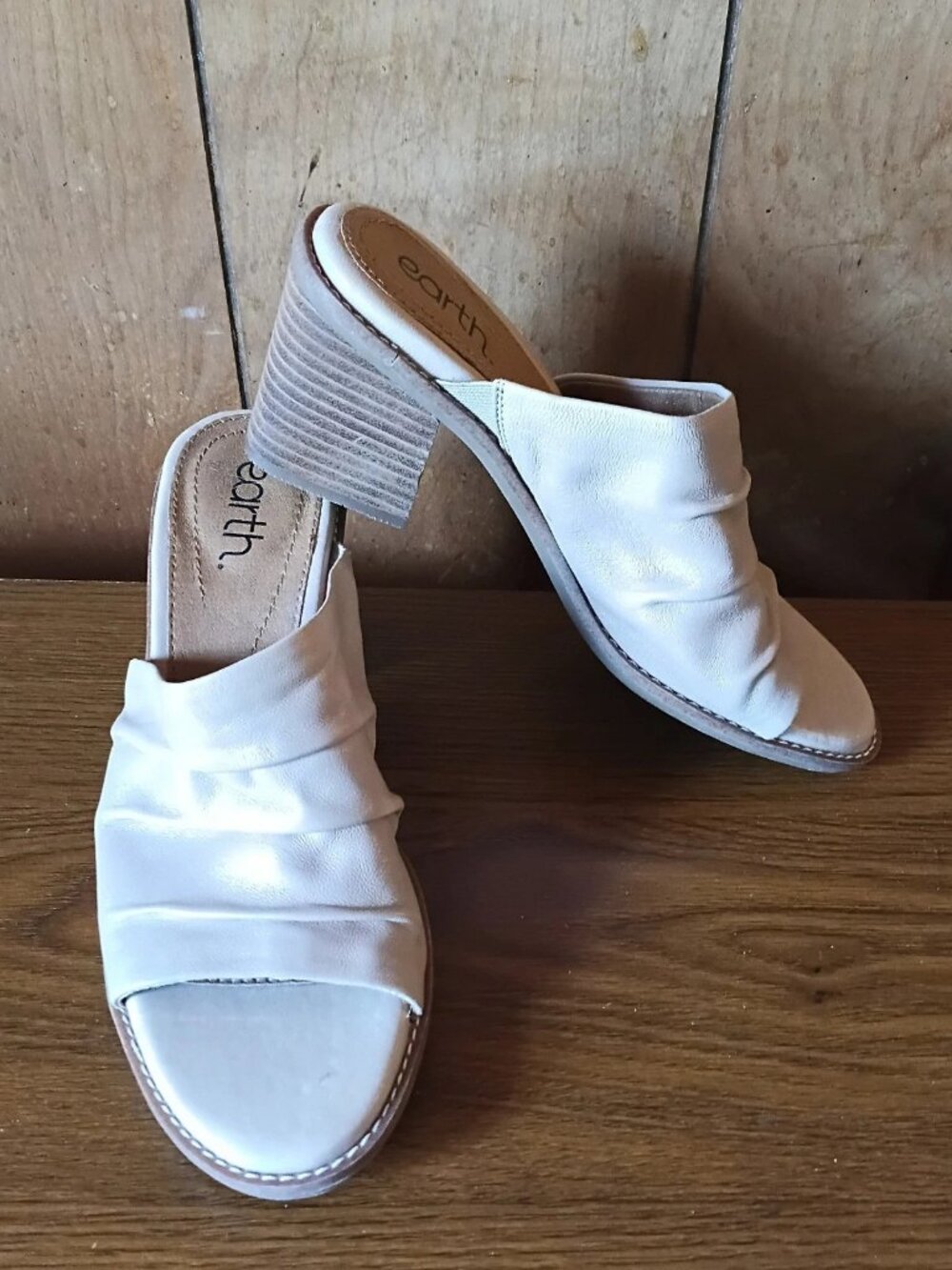 Earth Women's Beige Leather Block Heel Slide Sandals Comfort Size 8M